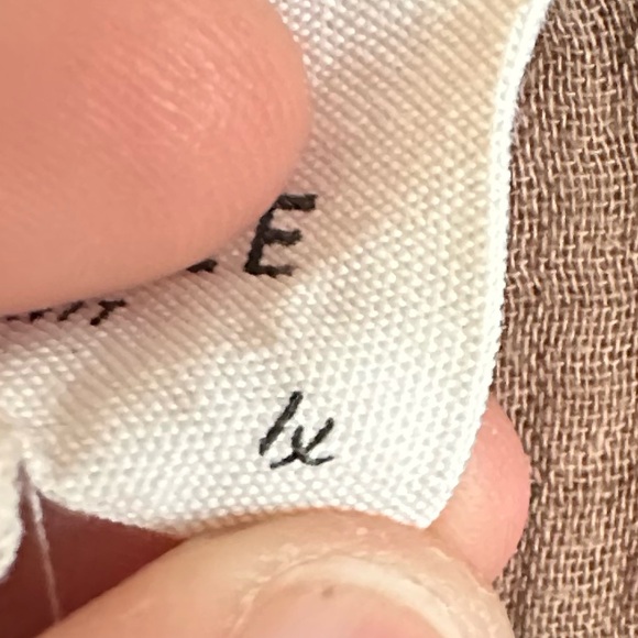 ANDREE BY UNIT Brown Button-Front Peasant Blouse -Size 1X - Picture 3 of 4